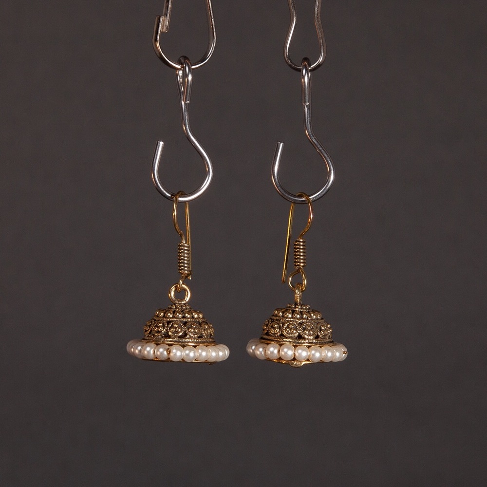 Indian ethnic pearl Jhumka earring